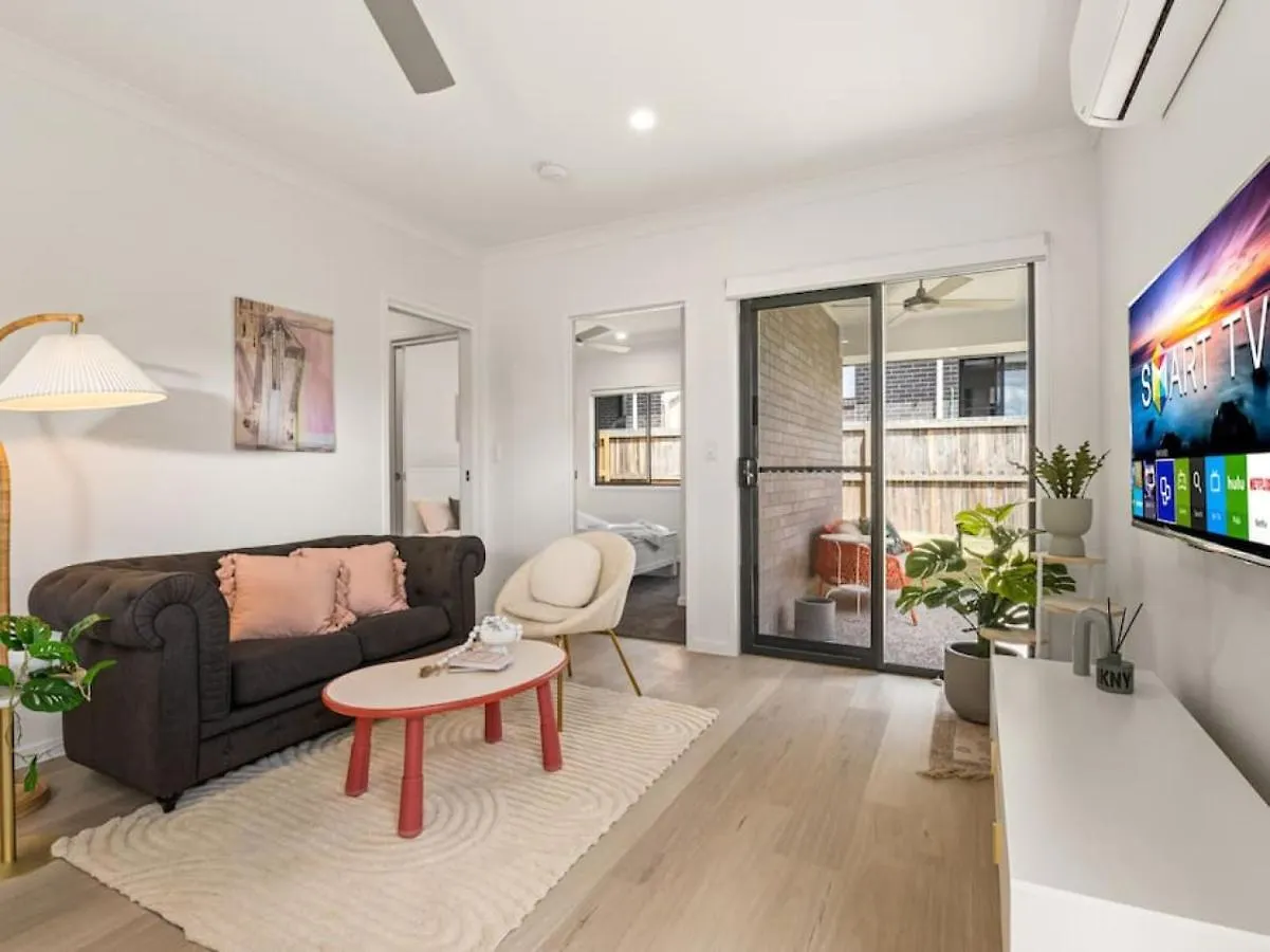 Tranquil 2Br Retreat With Local Charm And Comfort Browns Plains